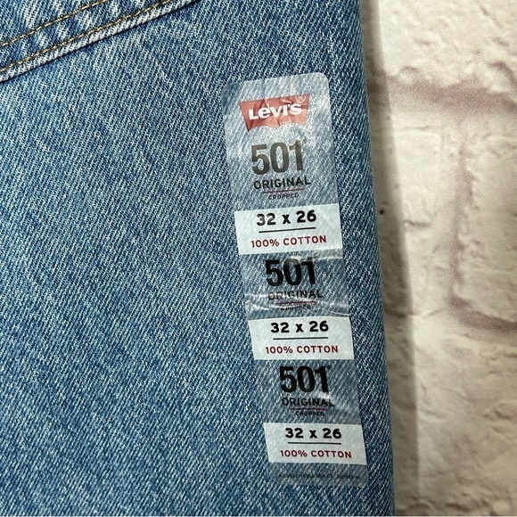 Levi’s 501 Original Cropped Distressed Denim Jeans NWT - Picture 11 of 15